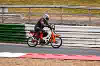 Vintage-motorcycle-club;eventdigitalimages;mallory-park;mallory-park-trackday-photographs;no-limits-trackdays;peter-wileman-photography;trackday-digital-images;trackday-photos;vmcc-festival-1000-bikes-photographs